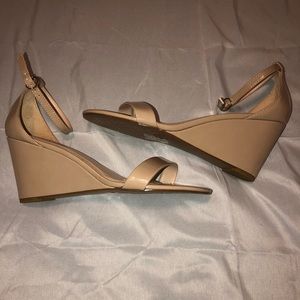 Wedge Sandal 👡 (Never Worn)